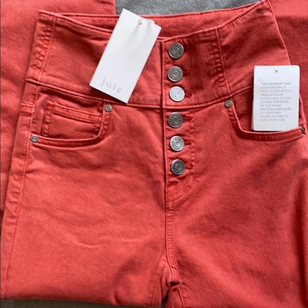 Joie pretty buttons